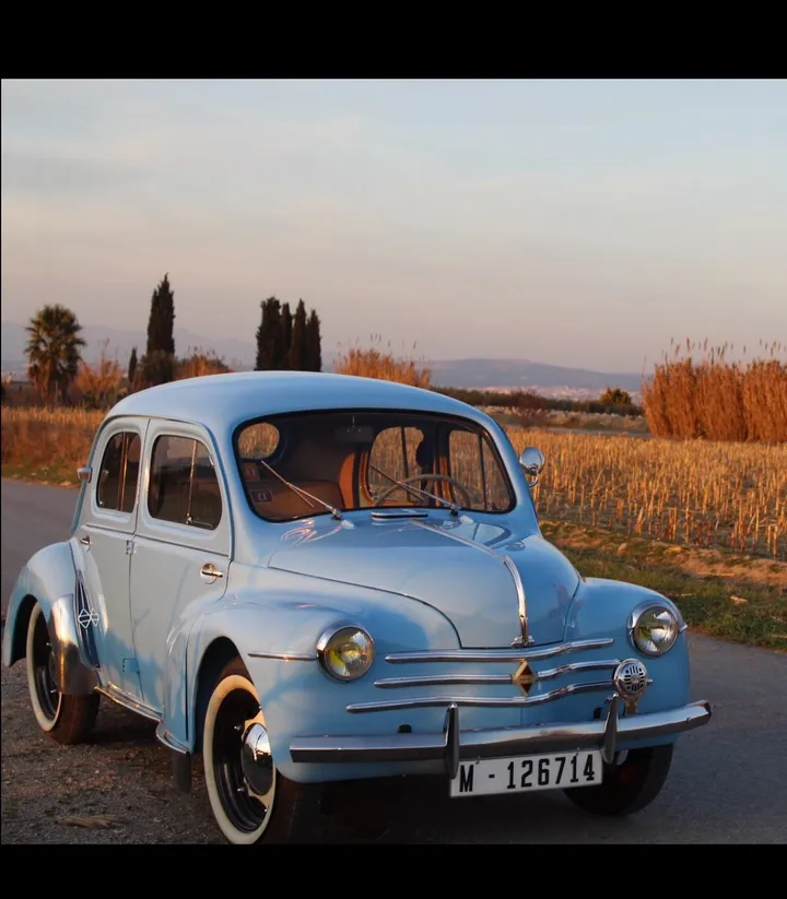 Renault 4 CV restaurado por The Vint-Garage