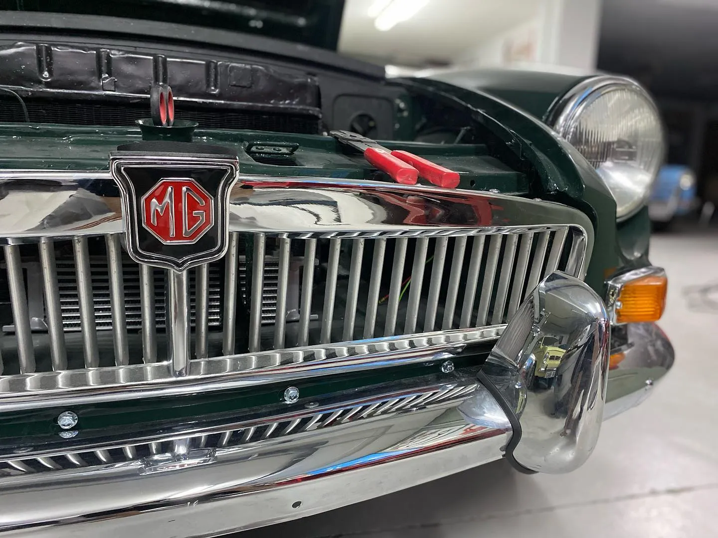 MG B restaurado por The Vint-Garage