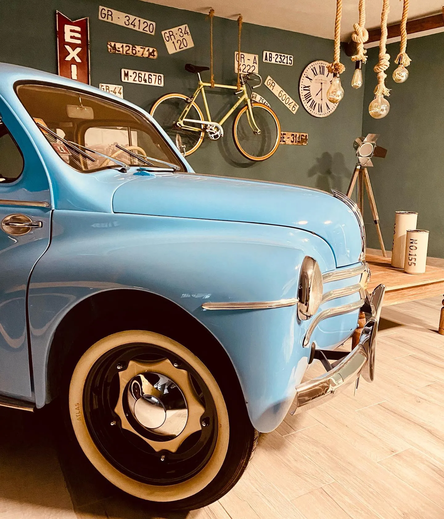Renault 4 CV