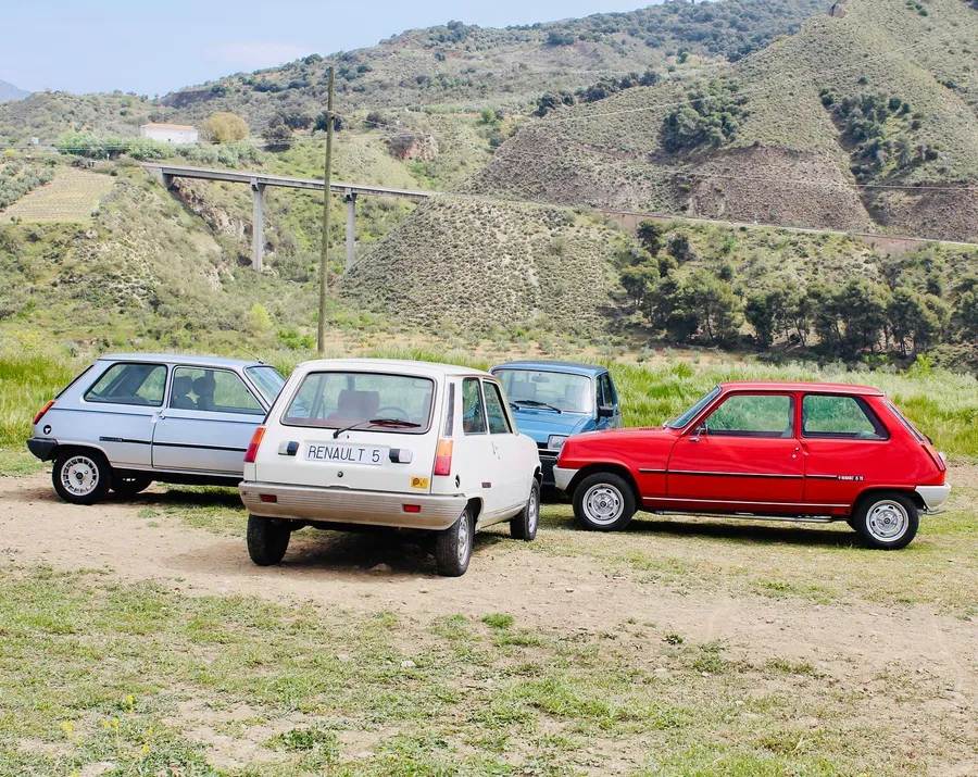 Varios Renault 5 clásicos reunidos
